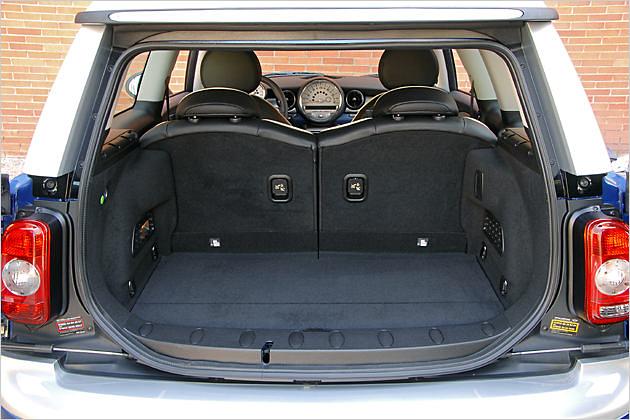 So passen in den Clubman 260 Liter