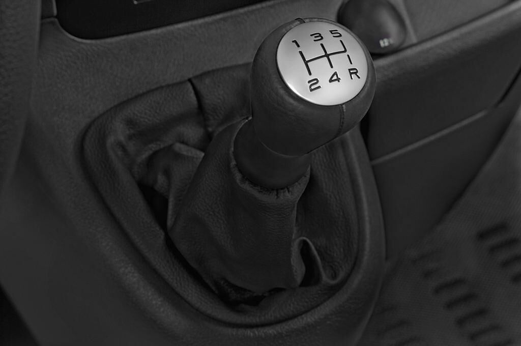 Citroen Jumpy (Baujahr 2014) - 4 Türen Schalthebel