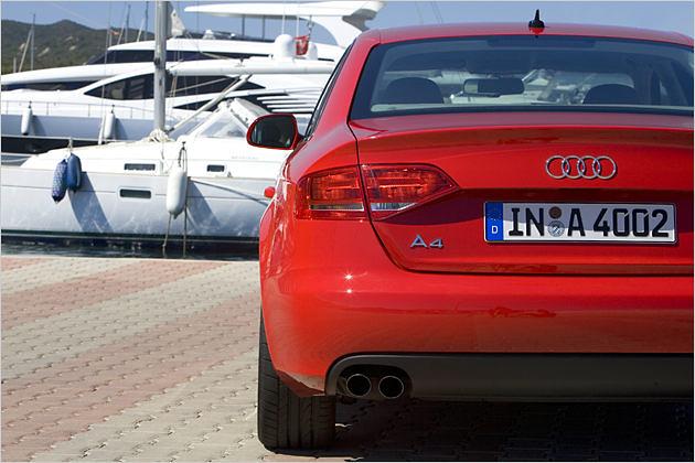 Beim 1.8 TFSI enden die Abgase in einem Doppelrohr