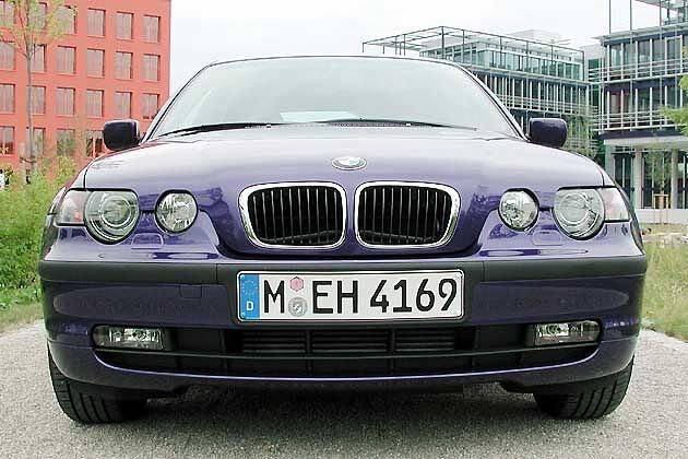 Typisches Merkmal: Die BMW-Niere am Kühlergrill