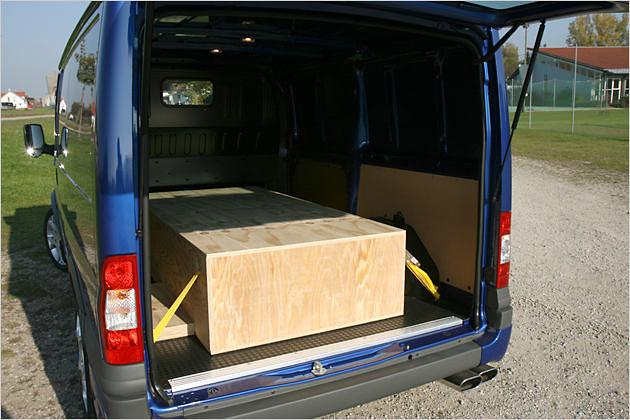 Unser Testwagen hatte 400 Kilogramm Gewicht an Bord