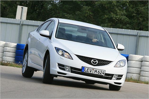 Derart beherzt wird wohl kaum eine Familie im Mazda 6 unterwegs sein