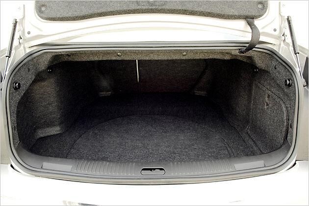 Der Kofferraum fasst 373 Liter