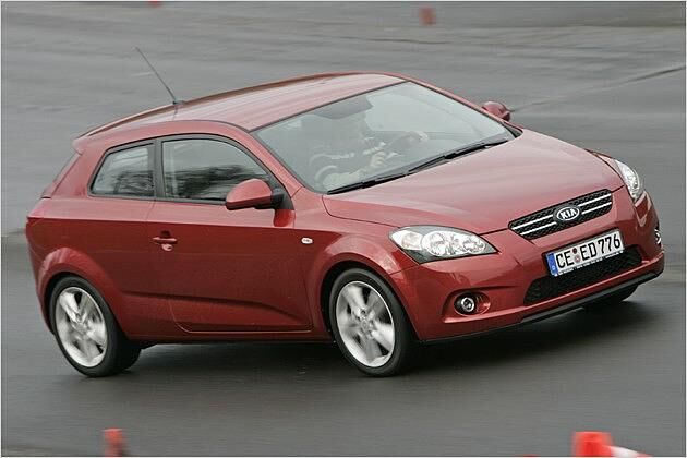 Im Handlingtest gibt sich der Pro_Cee`d brav und berechenbar