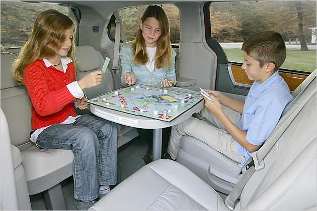 Dank des Tisches kann der Grand Voyager zum Wohnzimmer werden