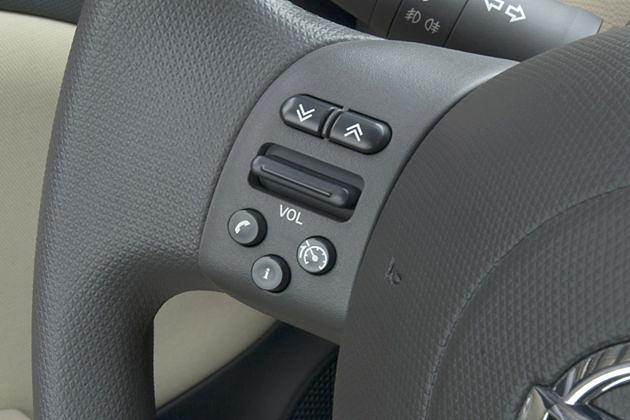 Das Radio lässt sich auch vom Lenkrad aus bedienen