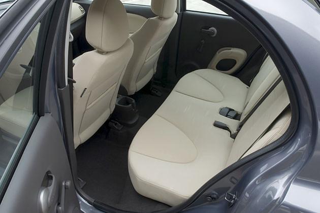 In der Micra-Limousine kann man auch hinten sitzen