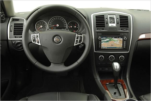 Das Lenkrad ist aus dem Saab 9-3 bekannt