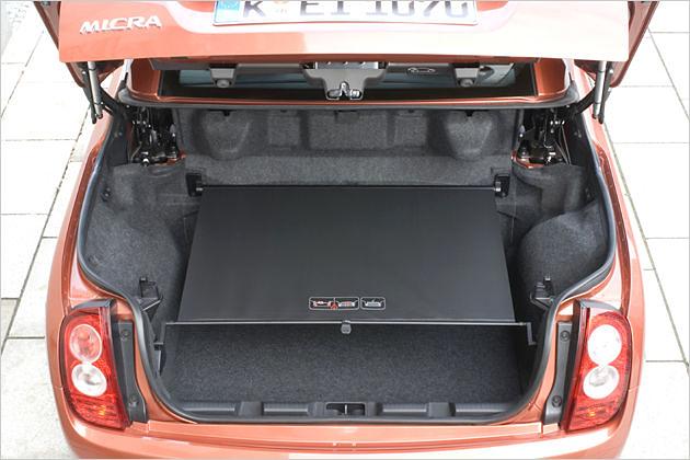 Für ein Cabrio hat der Micra C+C einen riesigen Kofferraum