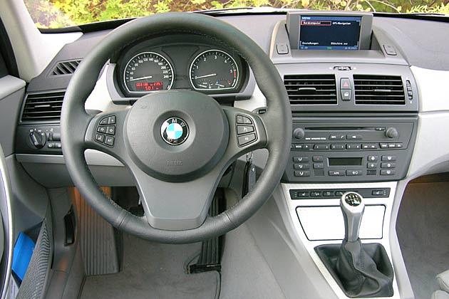 Alles an seinem Platz: Wie sich das für einen echten BMW gehört
