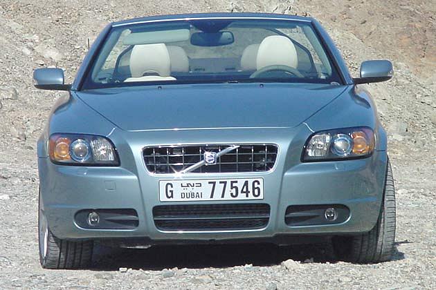 Die Nebelscheinwerfer befinden sich bei allen C70 in der Frontschürze