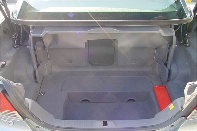 Bei geschlossenem Hardtop hat der C70 nicht weniger Stauraum als eine Stufenhecklimousine
