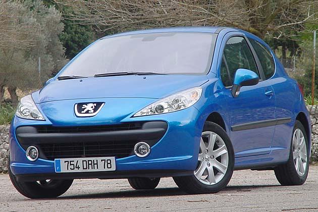 Peugeot 207: Der Kleinwagen hat das neue Peugeot-Gesicht in zwei Ausführungen