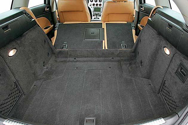 Die Lehnen sind klappbar: So passen 1.235 Liter in den Sportwagon
