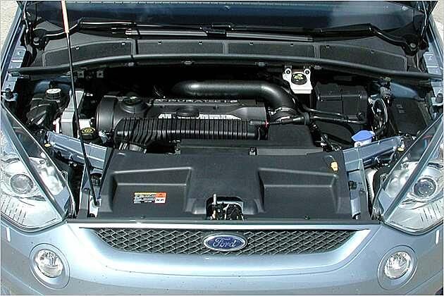 Der Fünfzylindermotor ist aus dem Focus ST bekannt und liefert im S-Max 220 PS