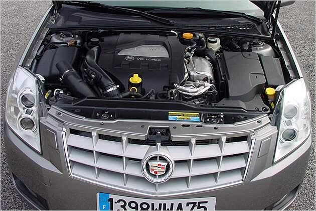 Der V6-Motor unseres Testwagens liefert 255 PS