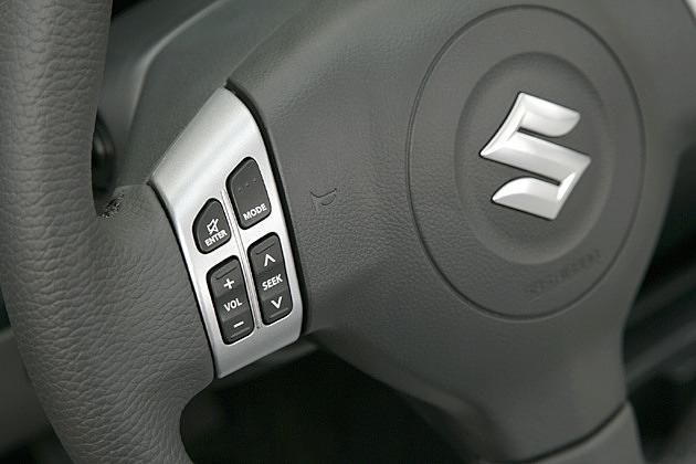 Auch das CD-Radio mit Lenkradbedienung ist beim Diesel immer an Bord