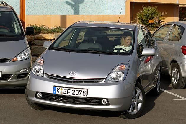 Toyota verspricht leichteres Einparken mit dem intelligenten Parkassistenten IPA