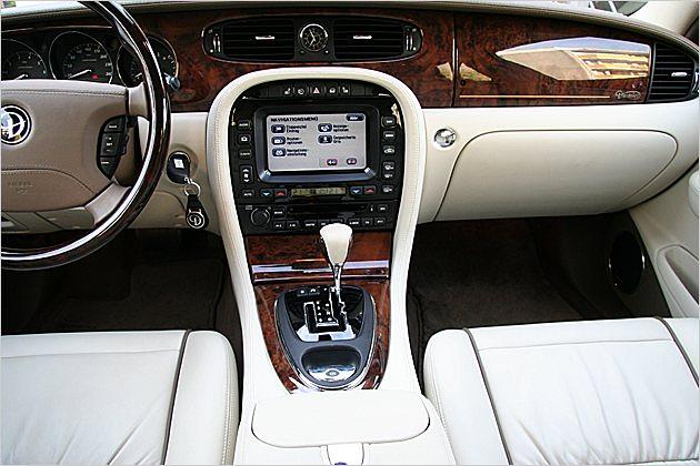 Hell und vornehm: Das Cockpit