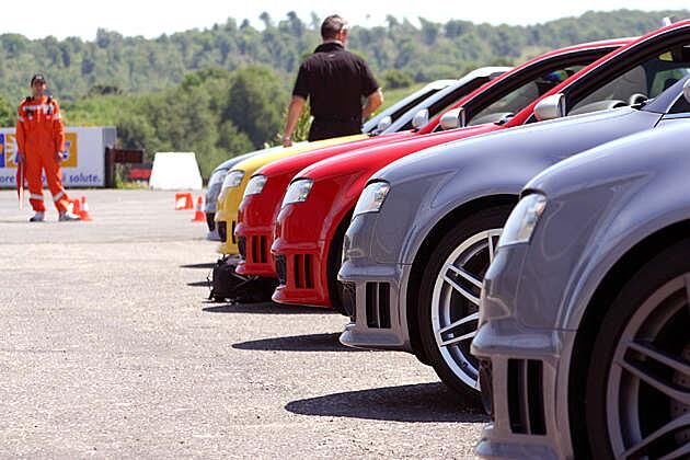 Racers Ready! Go!