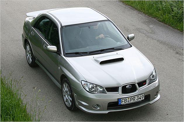 Von oben wirkt der Subaru richtig schön knuffig