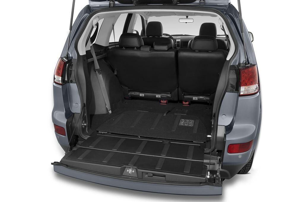 Citroen C-Crosser (Baujahr 2009) Exclusive 5 Türen Kofferraum