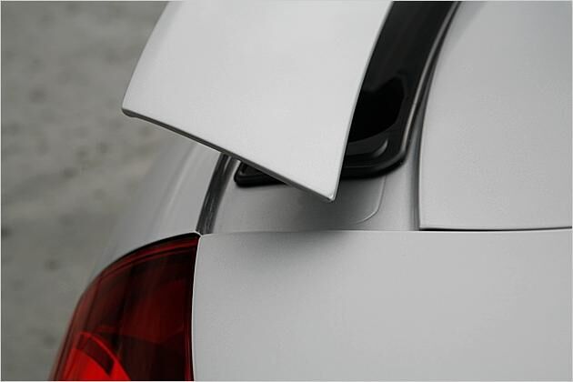 Der Spoiler fährt automatisch aus