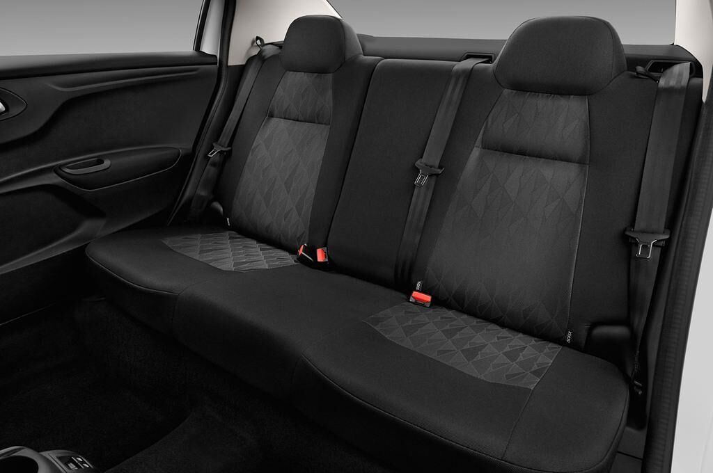 Citroen C-Elysee (Baujahr 2016) Selection 4 Türen Rücksitze