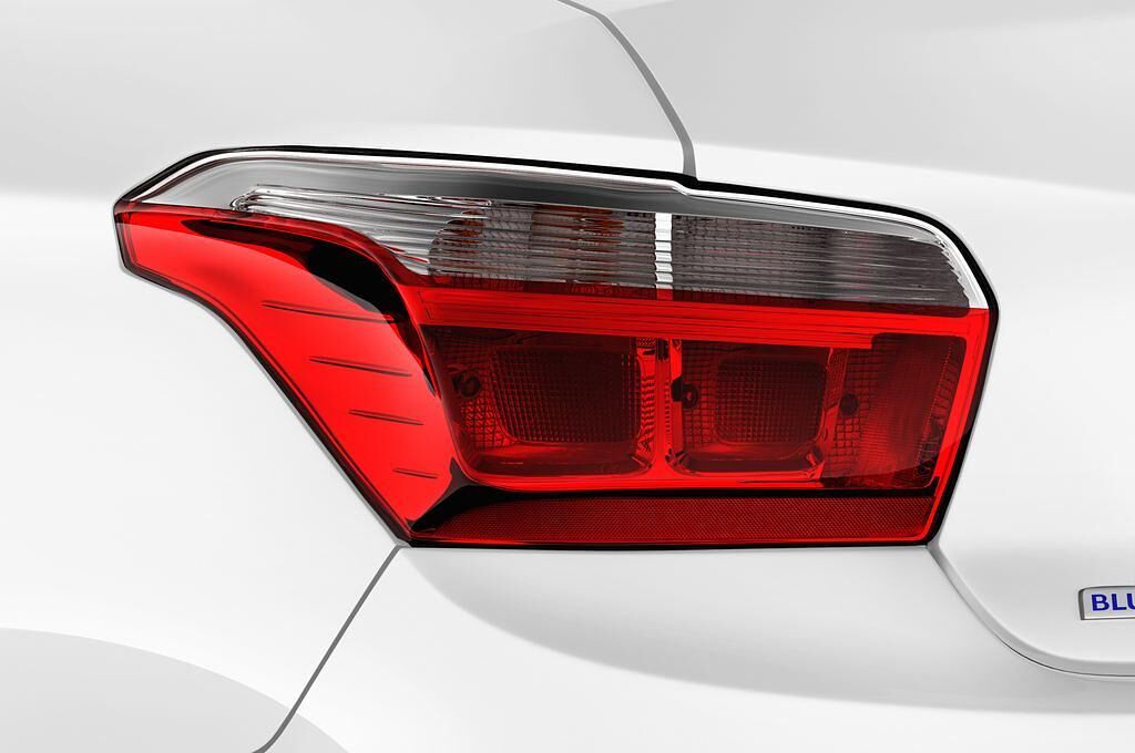 Citroen C-Elysee (Baujahr 2016) Selection 4 Türen Rücklicht