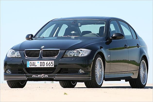Echt Alpina: 20-Speichen-Aluräder und ein Frontspoiler mit Schriftzug