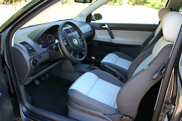 Schlichtes, aber funktionales Cockpit im Polo BlueMotion