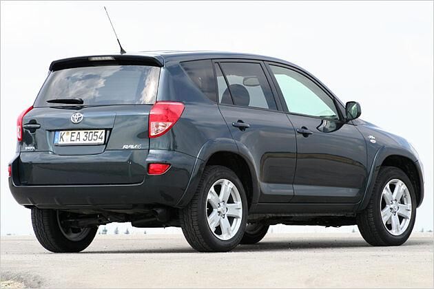 Trotz Geländewagen-Optik: Der RAV4 ist ein reines Straßenfahrzeug