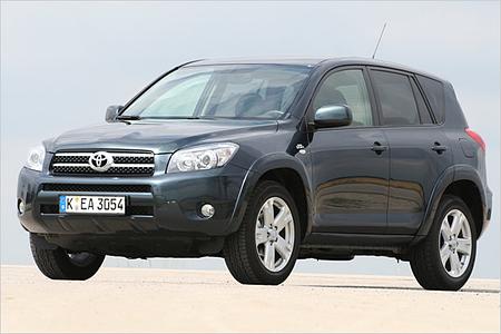 Hoher Hoppel: Toyota RAV4 2.2 D-CAT Executive unterwegs