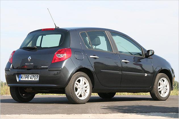 Fast 1,50 Meter: Wie die beiden anderen Kleinwagen ist auch der Clio recht hoch