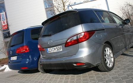 Vergleich Mazda 5 vs. VW Touran