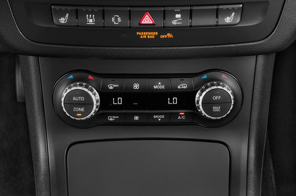 Mercedes B-Class (Baujahr 2015) Electric Drive 5 Türen Temperatur und Klimaanlage