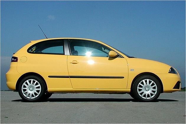 Unser Testwagen hatte Stahlfelgen mit Zierkappen - Alus gibts gegen Aufpreis