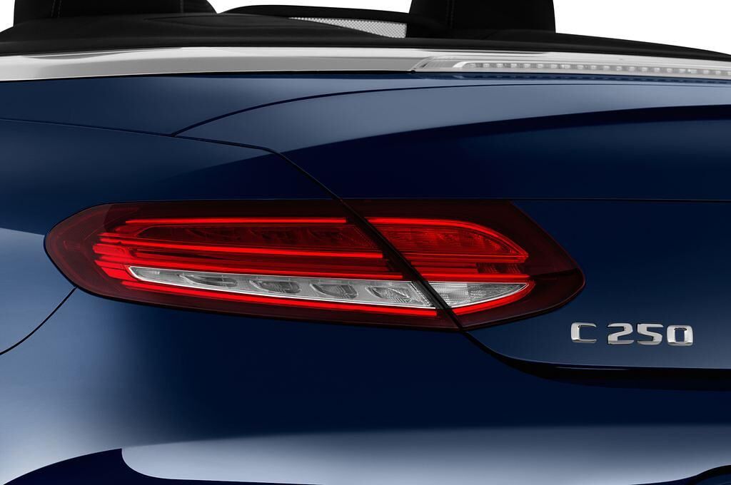 Mercedes C-Class (Baujahr 2017) AMG Line 2 Türen Rücklicht