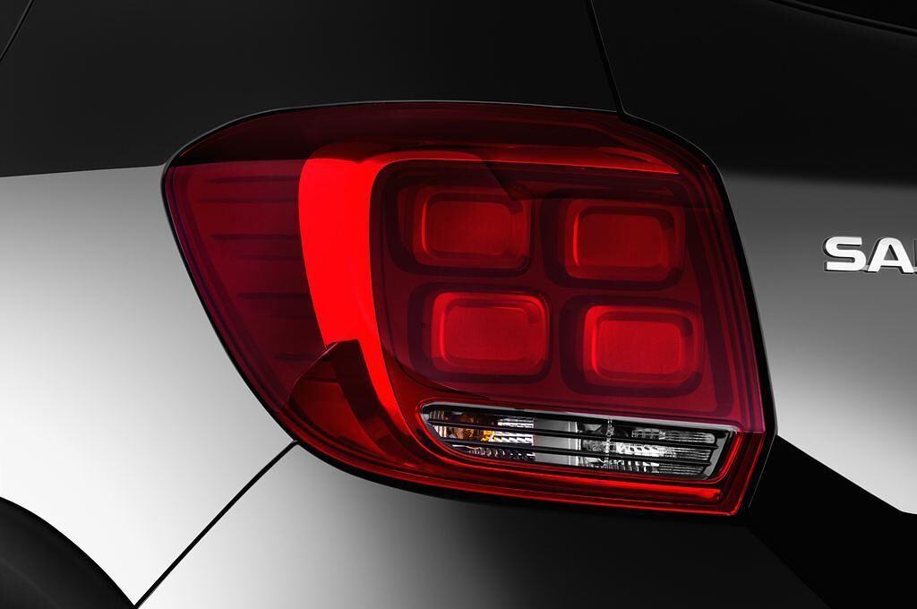 Dacia Sandero (Baujahr 2017) Stepway 5 Türen Rücklicht