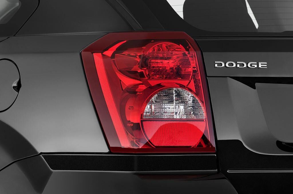 Dodge Caliber (Baujahr 2010) SXT 5 Türen Rücklicht