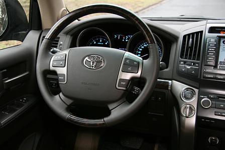 Toyota Land Cruiser V8