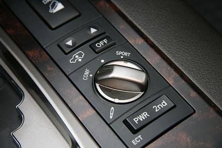 Toyota Land Cruiser V8