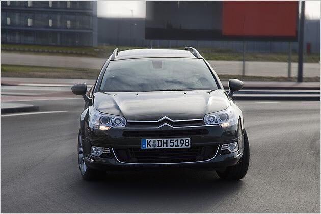 Trotz Sporttaste: Ein gieriger Kurvenräuber ist der C5 Tourer nicht