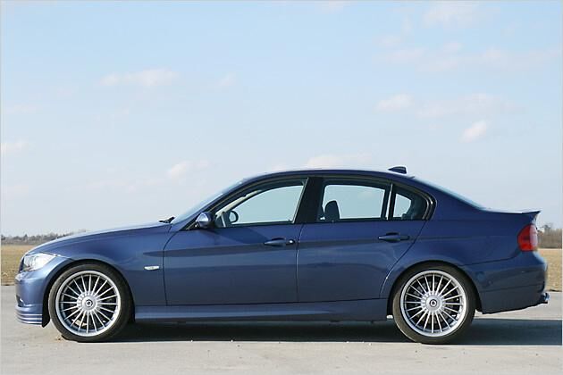 Typisch Alpina: Die 19-Zoll-Felgen im Strahlen-Design