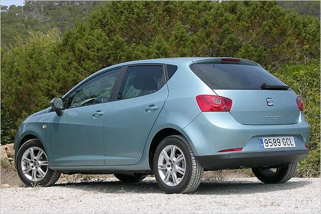 Der spanische Kleinwagen startet zunächst als Fünftürer