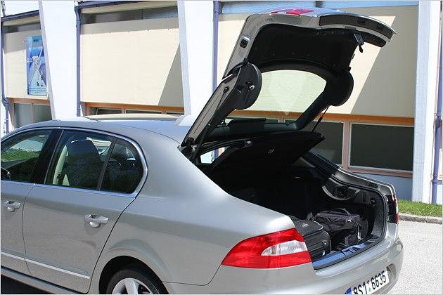 ... aber ebenfalls auf Knopfdruck kann man die Öffnung fast verdoppeln