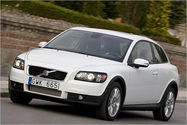Der Volvo C30 bekommt nun das neue Sechsgang-Doppelkupplungsgetriebe