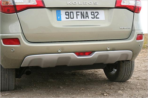Auch hinten hat der Koleos einen Unterfahrschutz