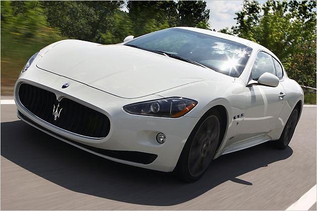 Im neuen GranTurismo S arbeitet ein neuer 4,7-Liter-V8-Motor