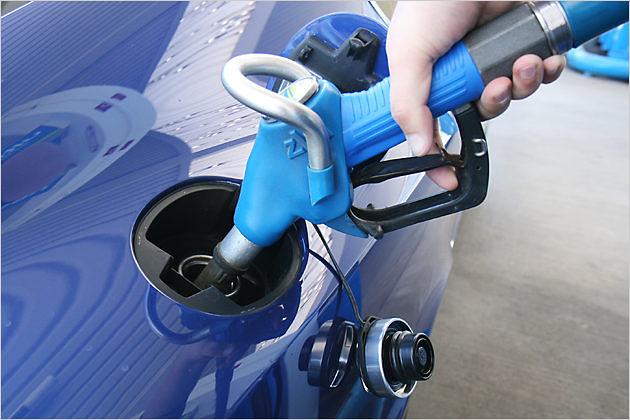 Nicht von der Seite, sondern von oben: Die Fütterung des Bentley Continental GT Speed
